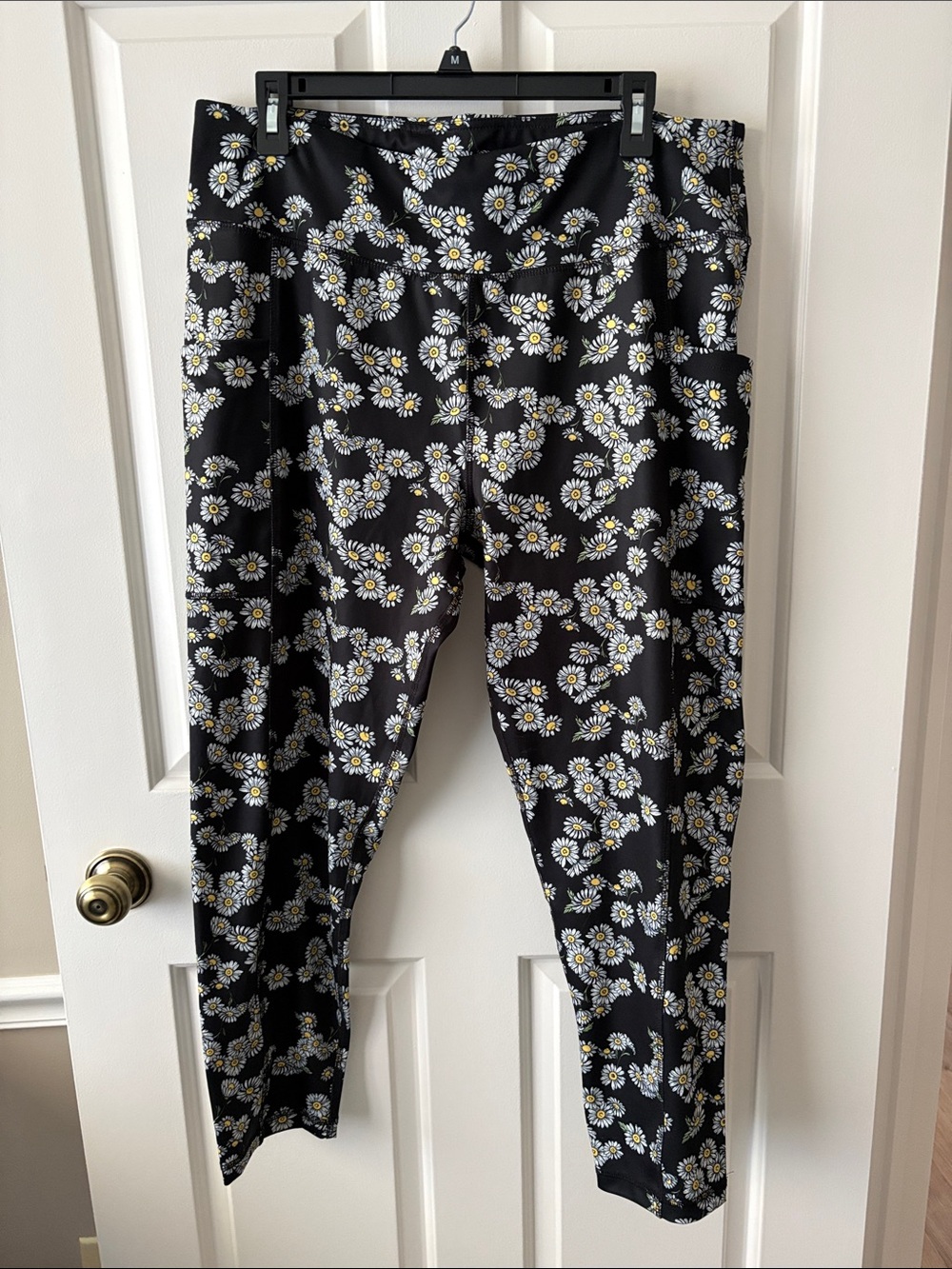 Black Daisy Print Leggings